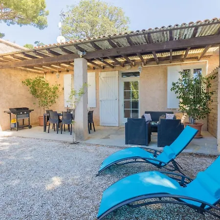 Le Mas, Maison Au Charme Provencale Idealement Situee Entre Et Vignes Holiday home