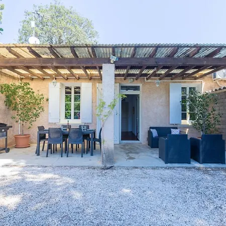 Holiday home Le Mas, Maison Au Charme Provencale Idealement Situee Entre Et Vignes *