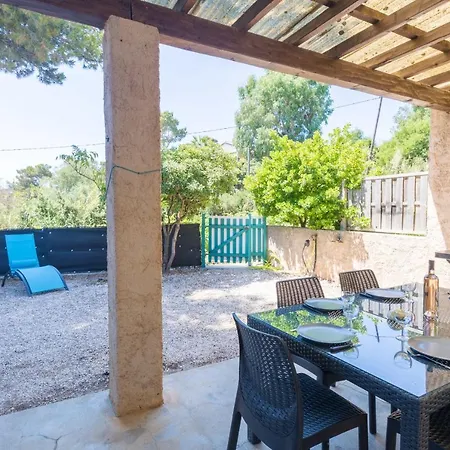 Le Mas, Maison Au Charme Provencale Idealement Situee Entre Et Vignes Holiday home